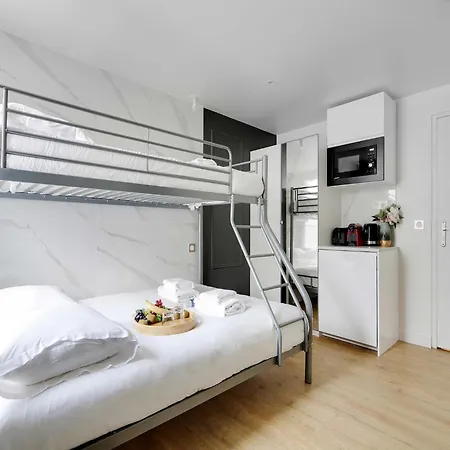 Welcoming - 3p - Place De La Republique Apartment Paris